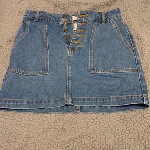 Small Forever 21 denim button up skirt